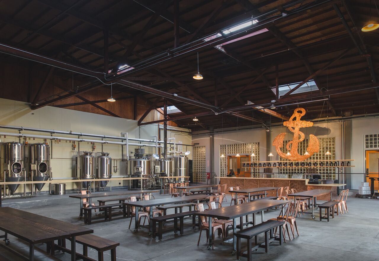 Anchor Public Taps San Francisco bar interior