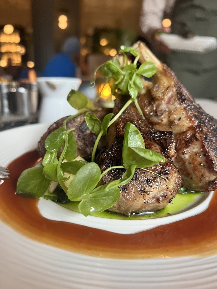 Bourbon Steak Bar FiDi atmosphere