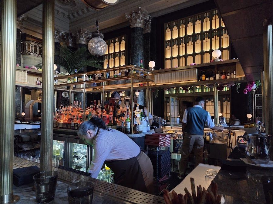 Bourbon Steak Bar bar service