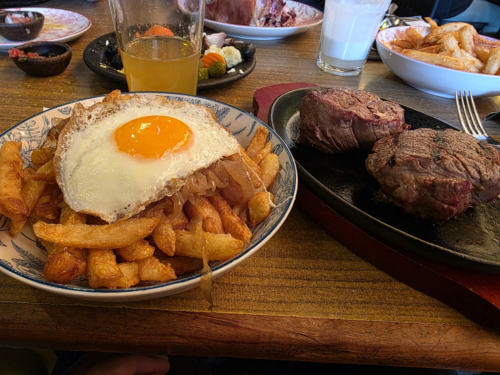 El Hoyo Santiago traditional picada interior