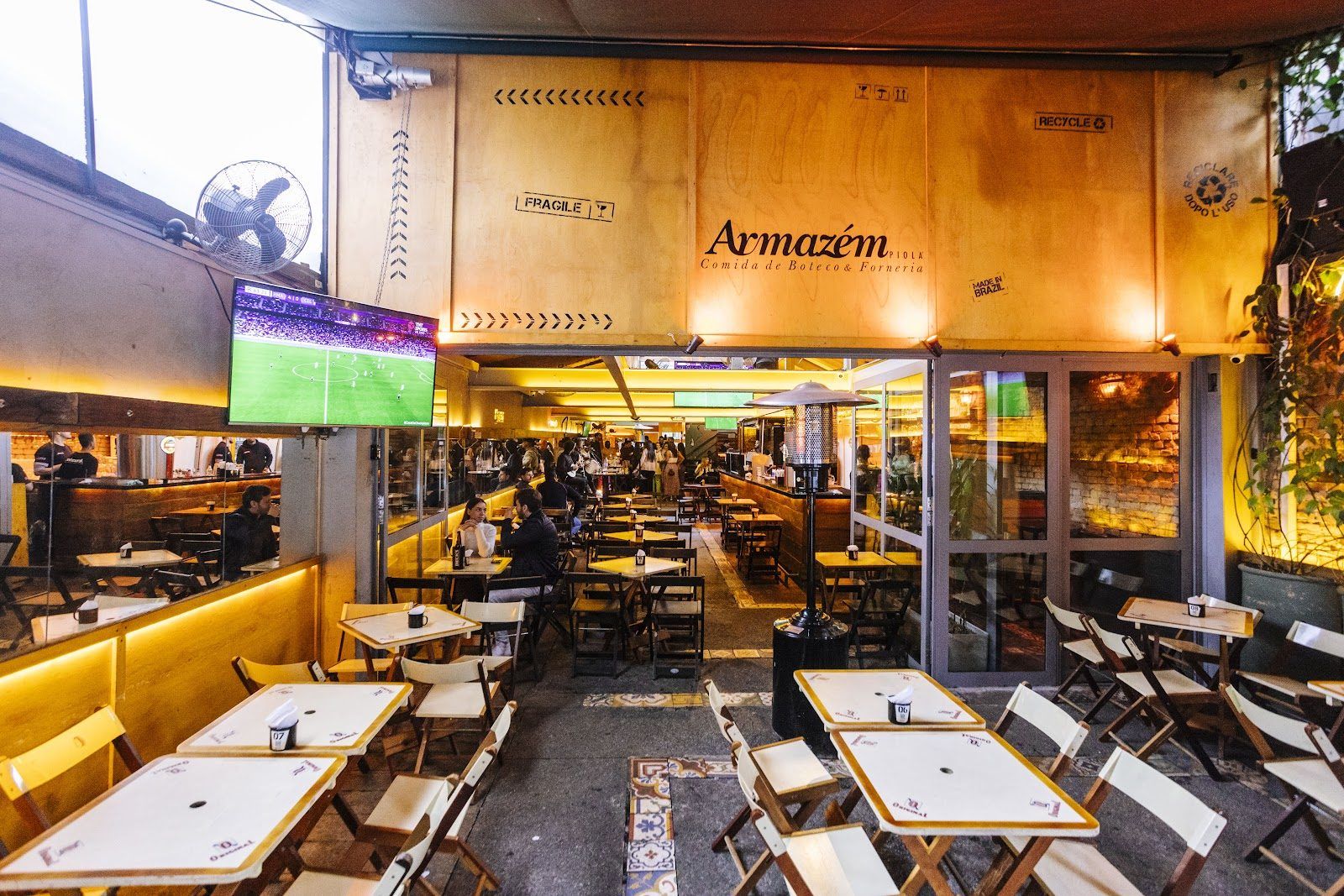 Corujao Pelas Noites Sao Paulo bar interior