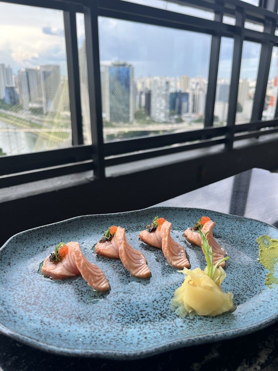 Tartar & Co Rooftop bar service