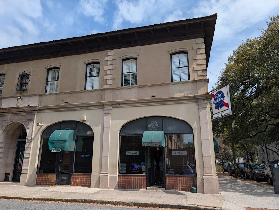 The Original Pinkie Master's, Savannah