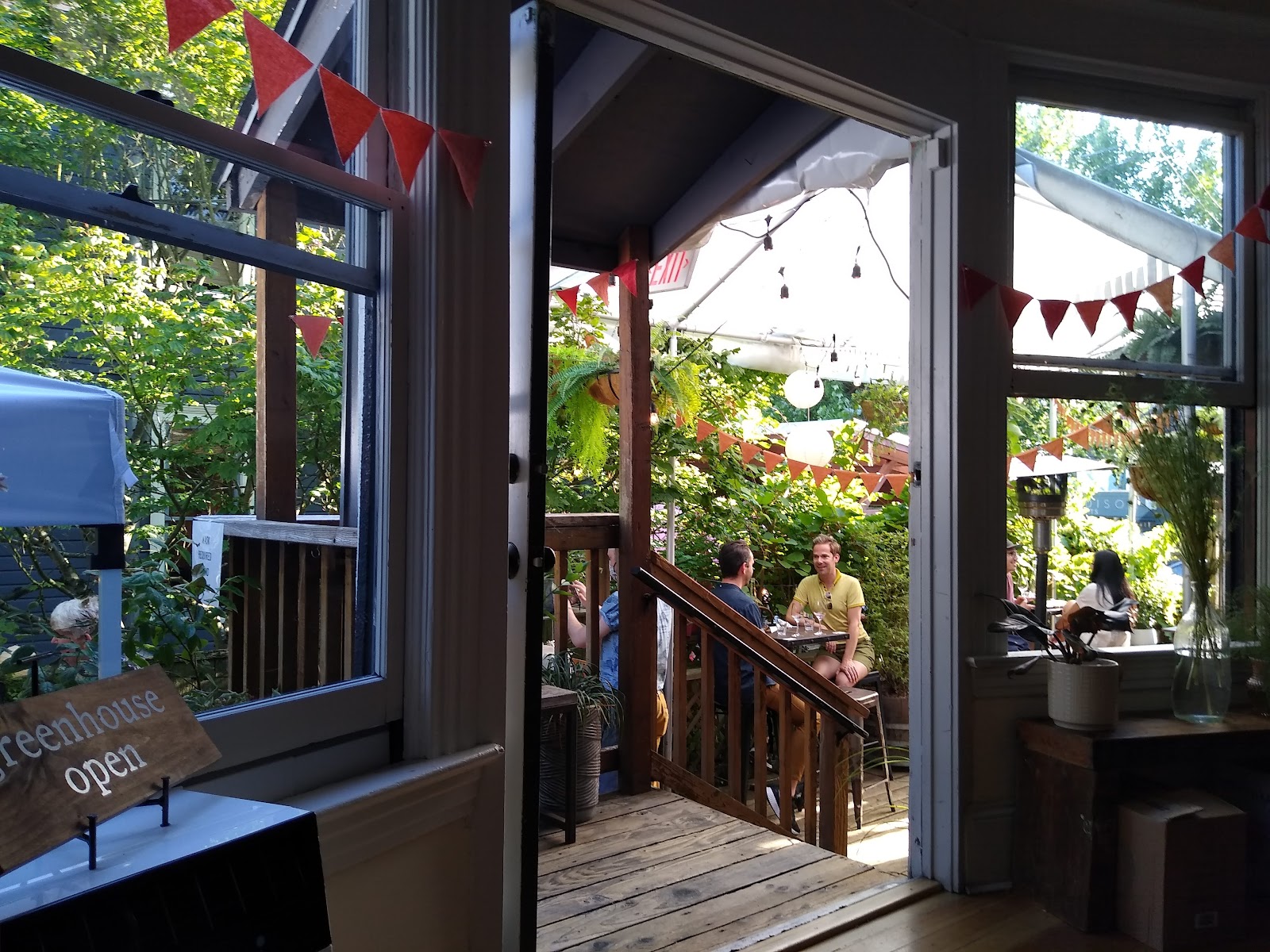 Bottlehouse in Madrona, Seattle