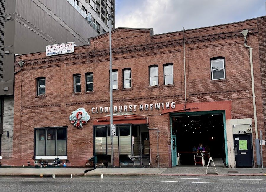 Cloudburst Brewing Seattle interior