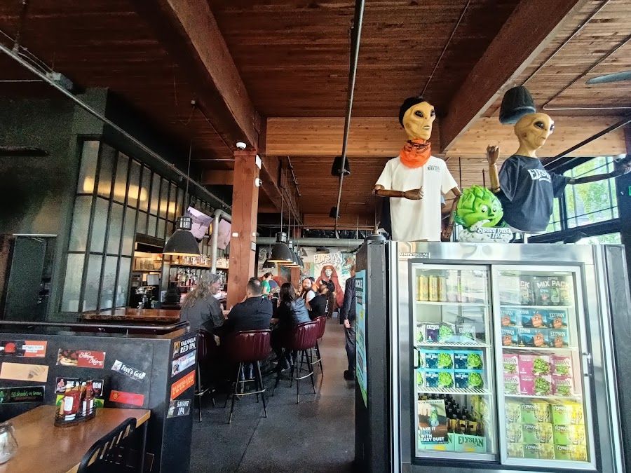 Elysian Brewing Capitol Hill bar service