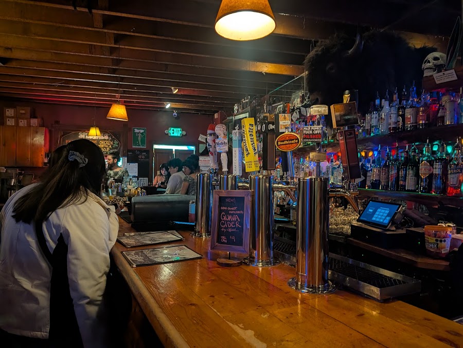 Linda's Tavern, Seattle