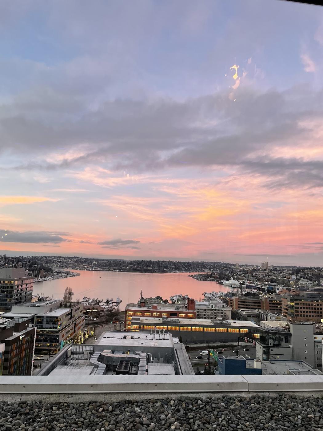 Mbar, Seattle