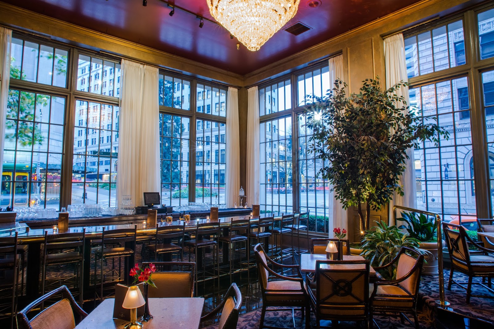 Oliver's Lounge classic martini bar in downtown Seattle