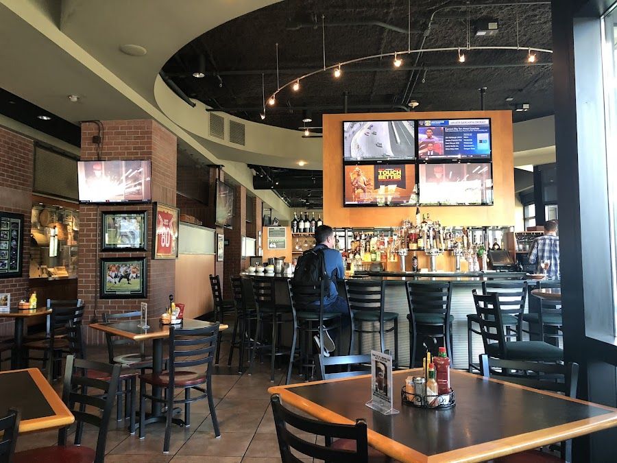 Sport Restaurant & Bar cocktail at the bar