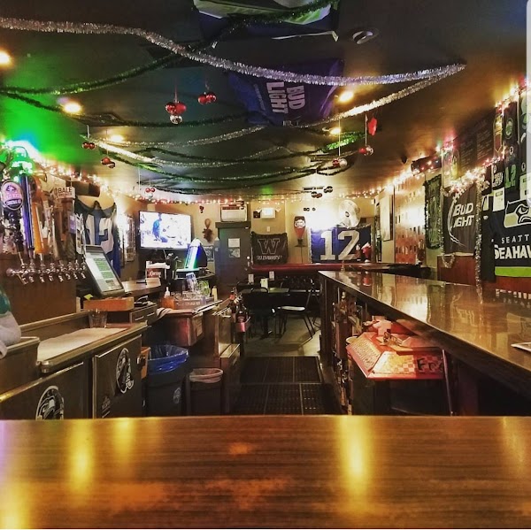 Tin Lizzie Lounge