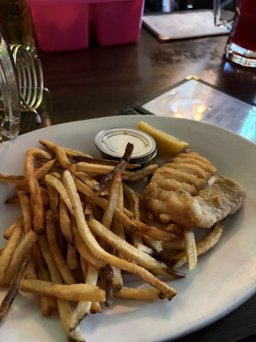 Burger and a pint at a Ballard dive bar