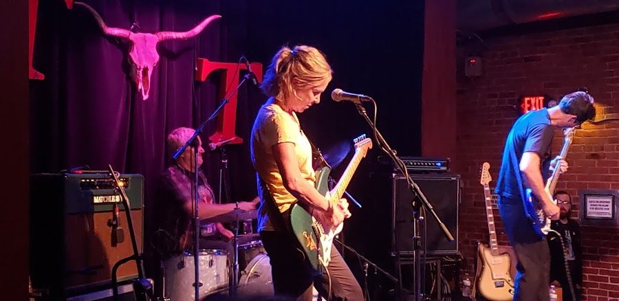 The Tractor Tavern bar service