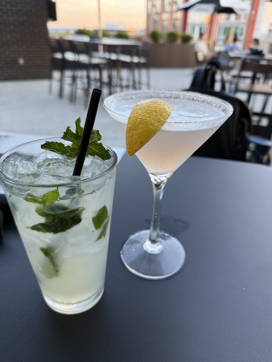 Tom's Watch Bar, Seattle
