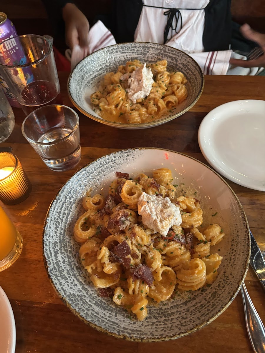 Von's 1000Spirits, Seattle