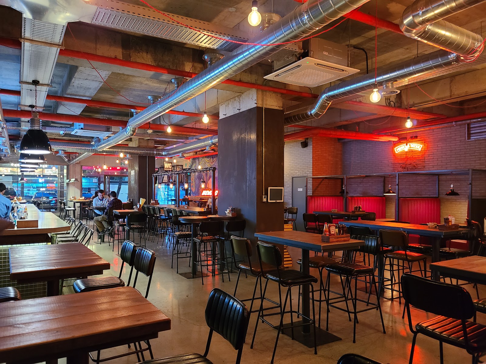 BrewDog Outpost Itaewon craft beer brewpub interior in Seoul