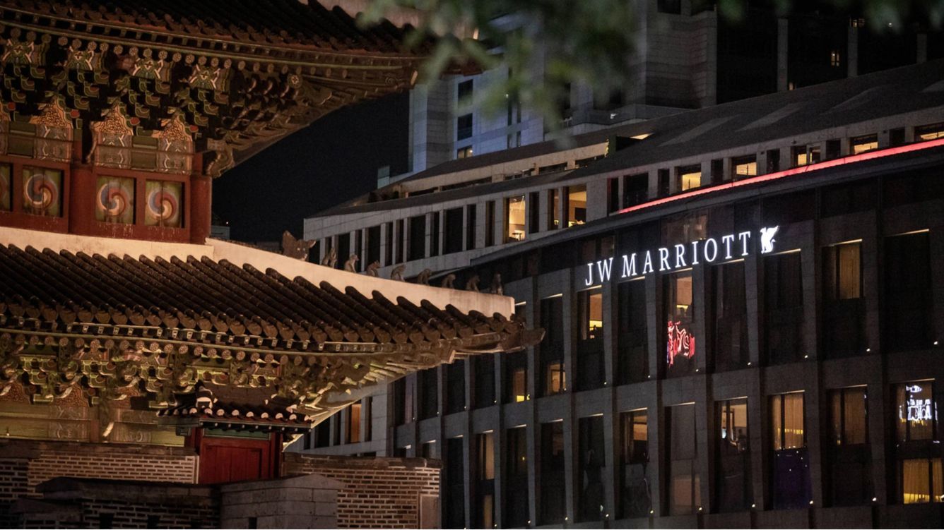 Cobalt Rooftop at JW Marriott Dongdaemun Seoul bar interior