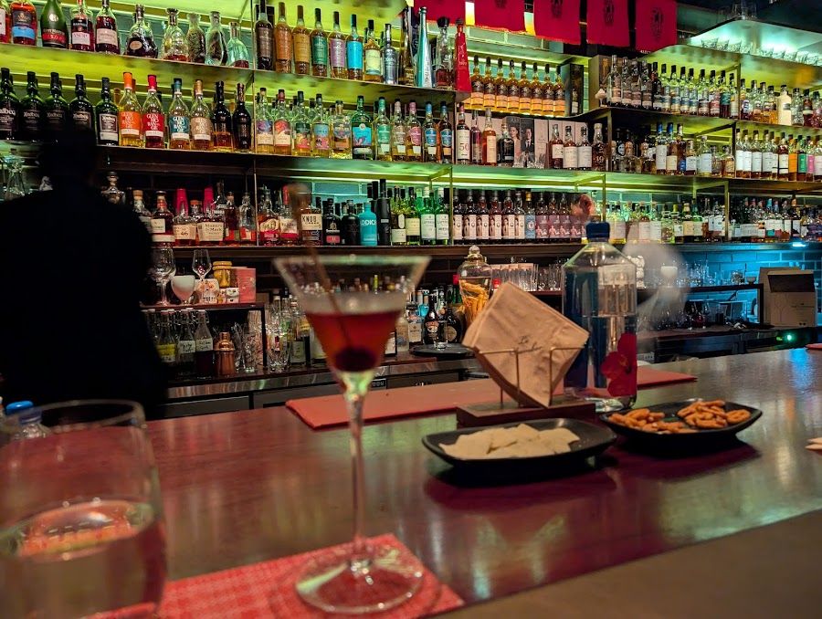 Le Chamber cocktail at the bar