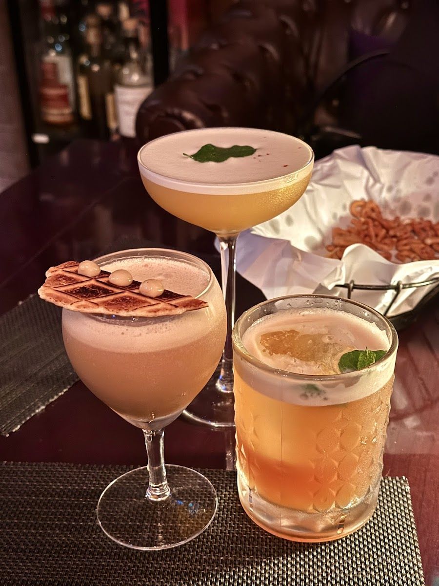 Le Chamber bar service