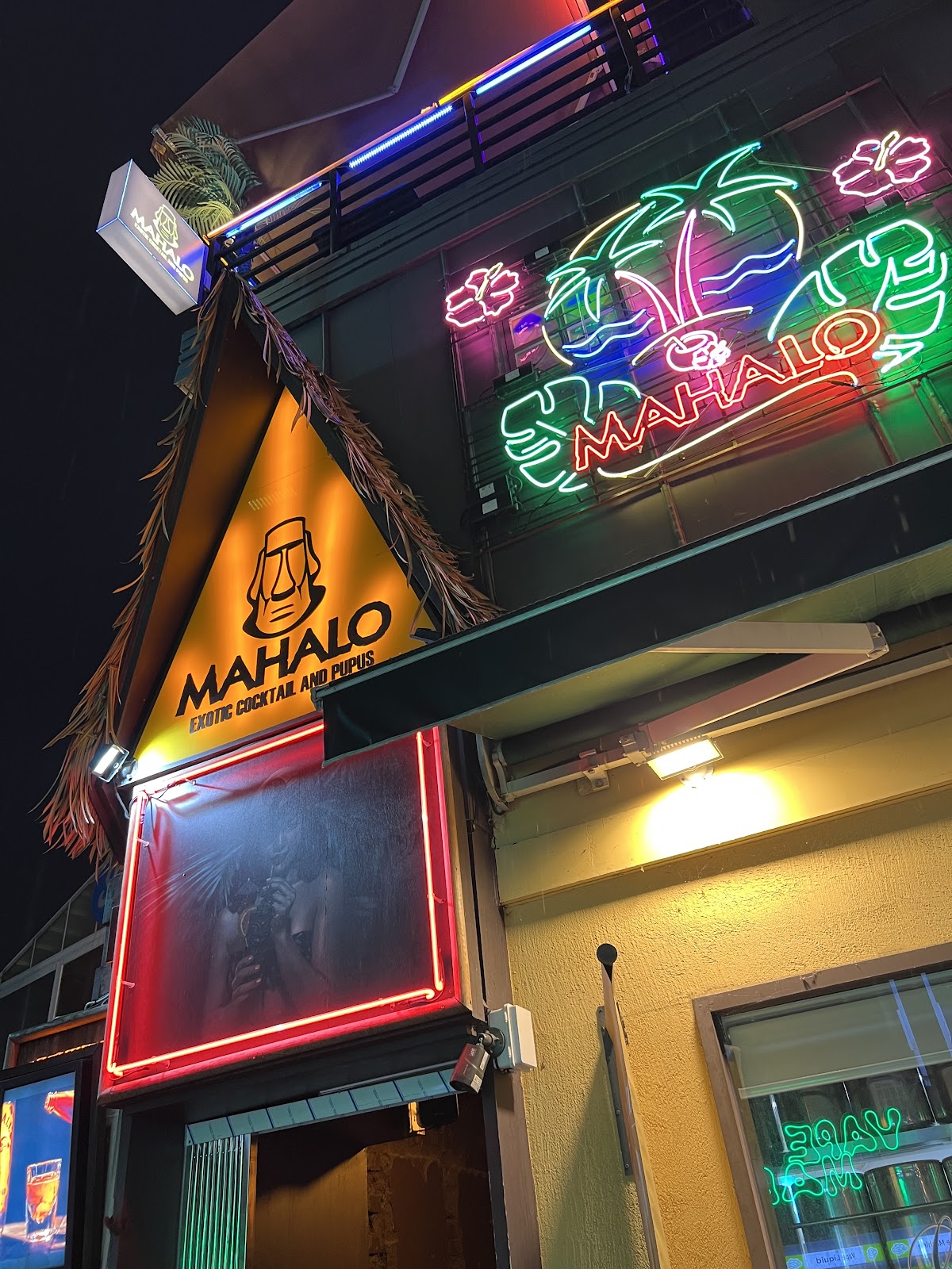 Mahalo Itaewon late-night bar