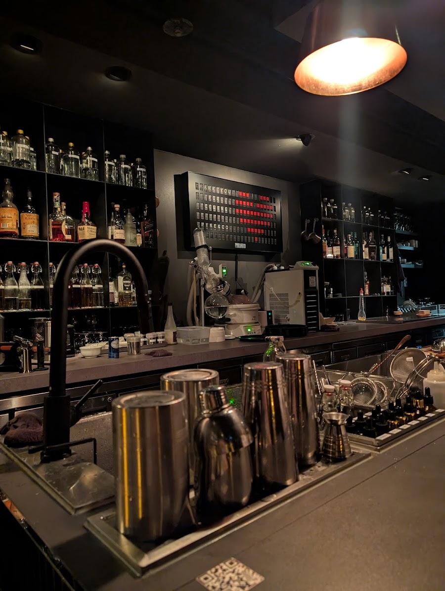 Pine and Co, Seoul