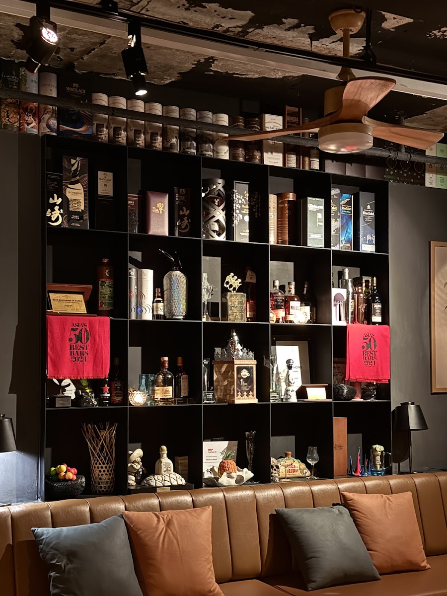Pine and Co, Seoul