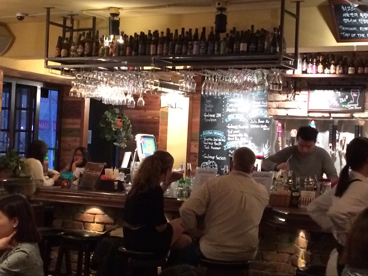 Reilly's Taphouse interior