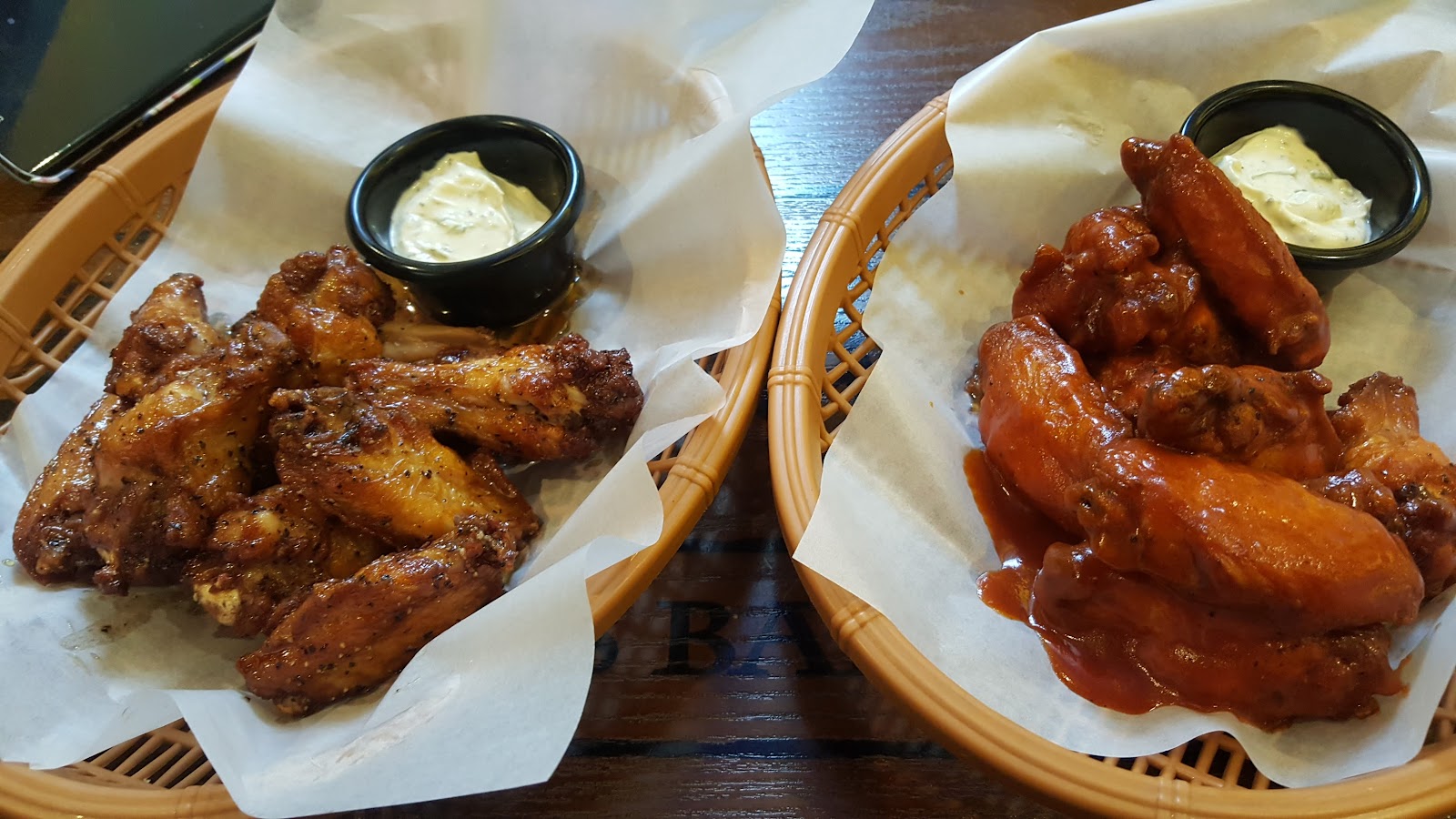 Sam Ryan's Sports Bar & Grill Seoul bar interior