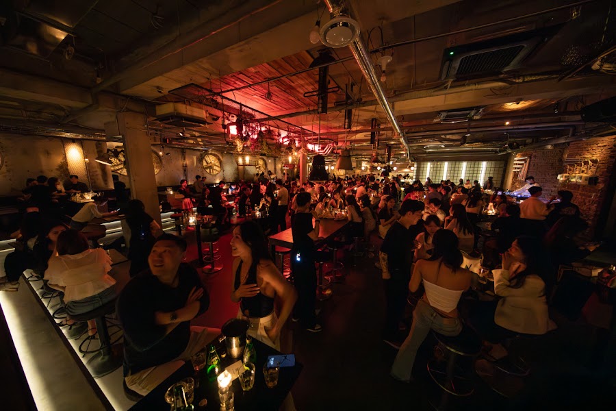 Six Night, Seoul