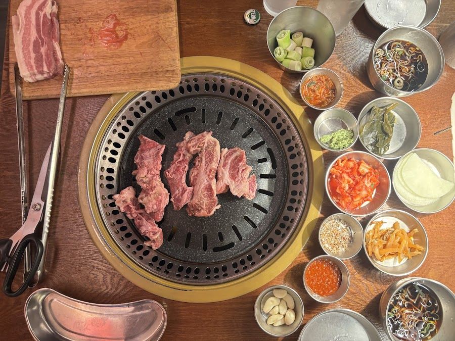 Soulmate Itaewon atmosphere