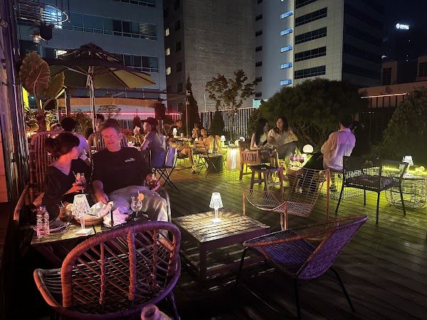 Mauz Rooftop Seoul