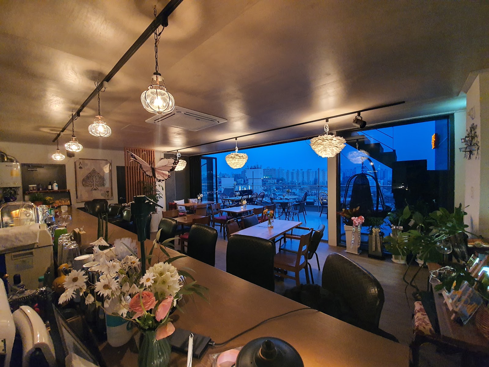 Ugly Society, Seoul