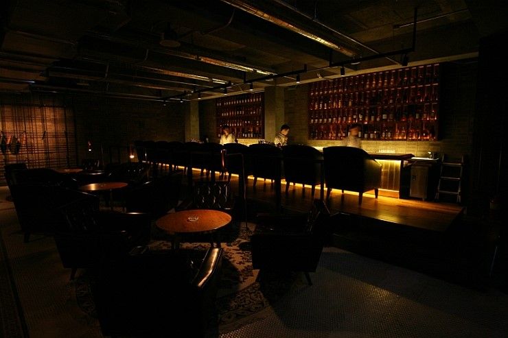 Vault Cocktail Bar Seoul bar interior