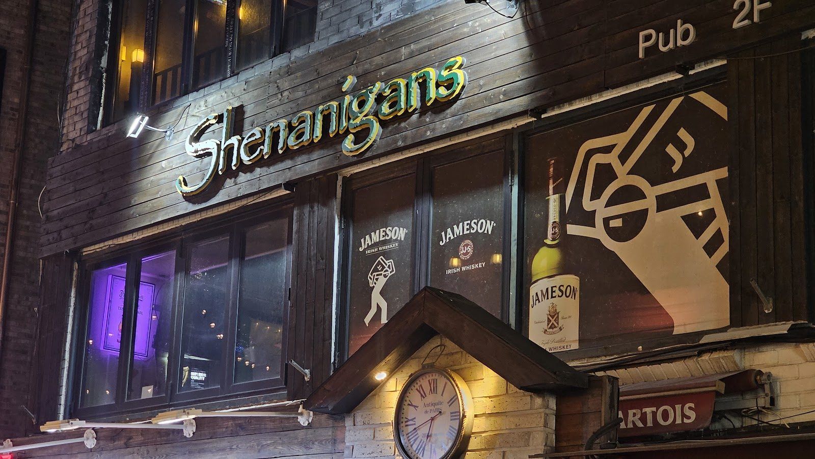 Wolfhound Irish Pub Seoul bar interior