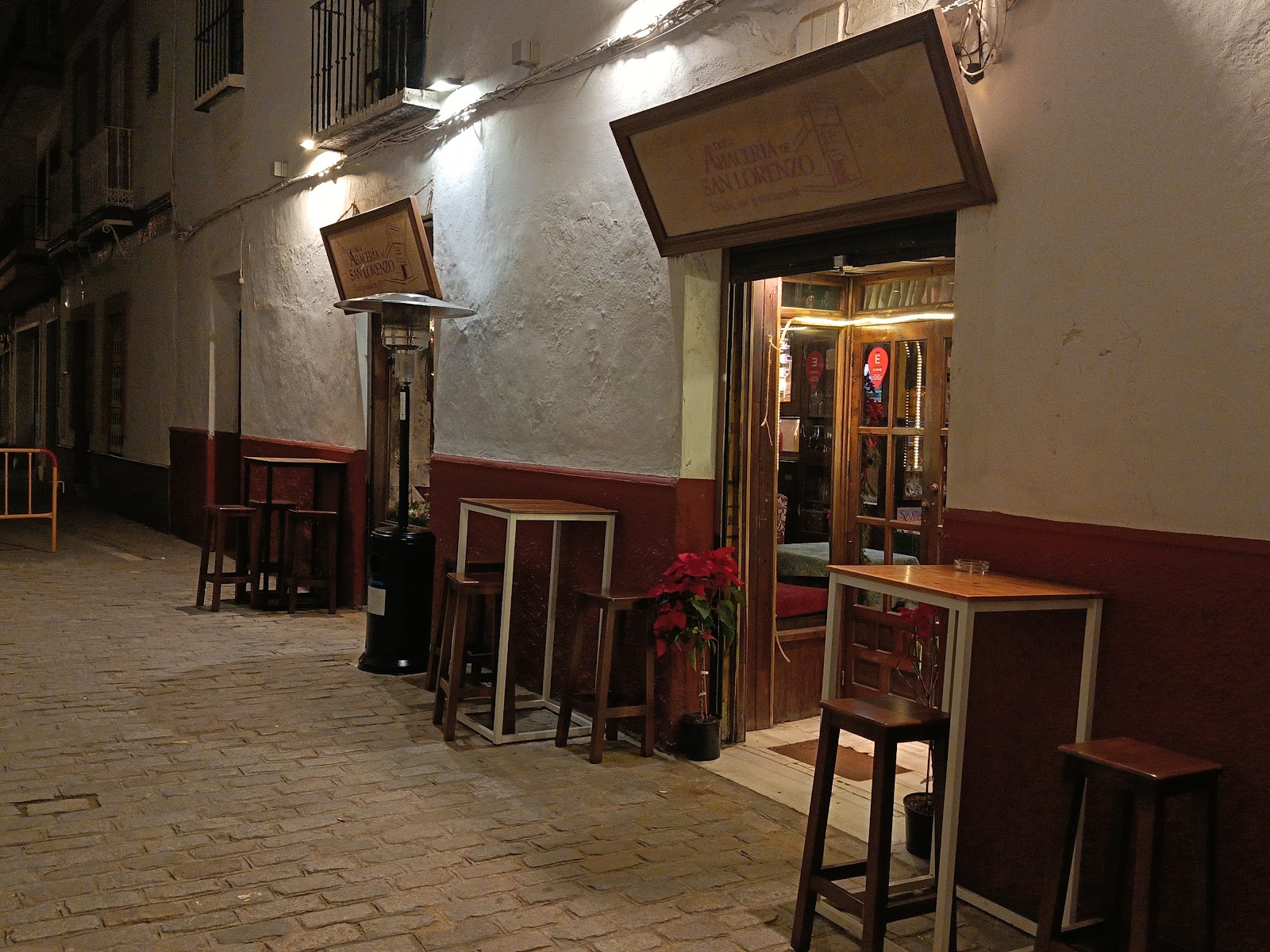 Antigua Abaceria tavern room