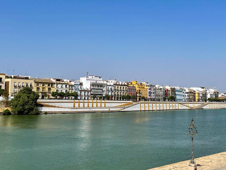 Lo Nuestro, Seville