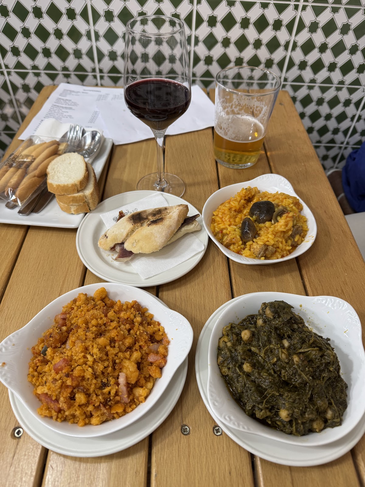 Quitapesares flamenco taberna Seville interior