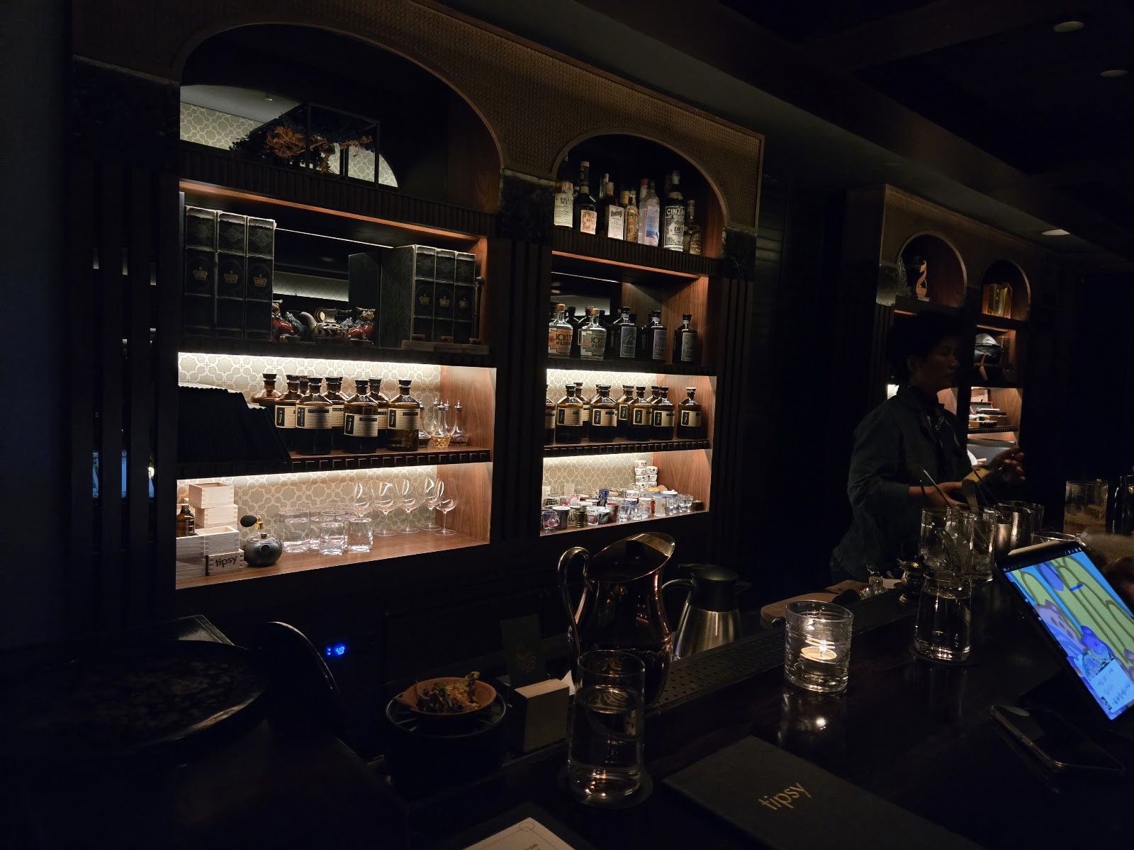 Sober bar counter