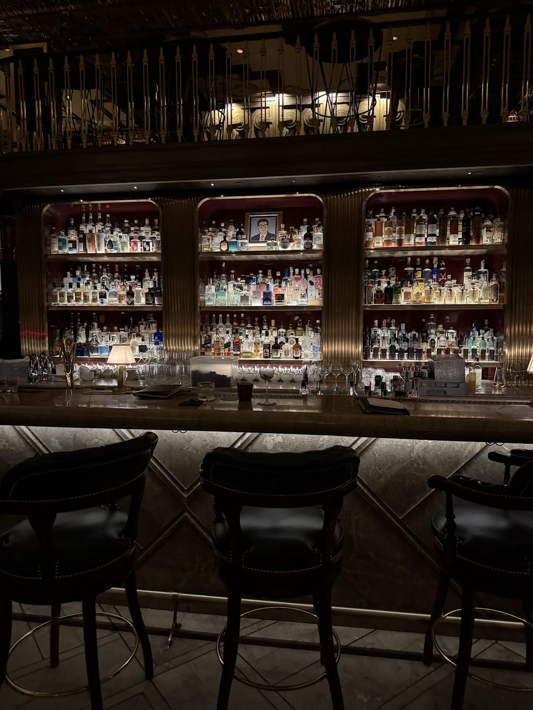 Interior of Atlas Bar in Parkview Square