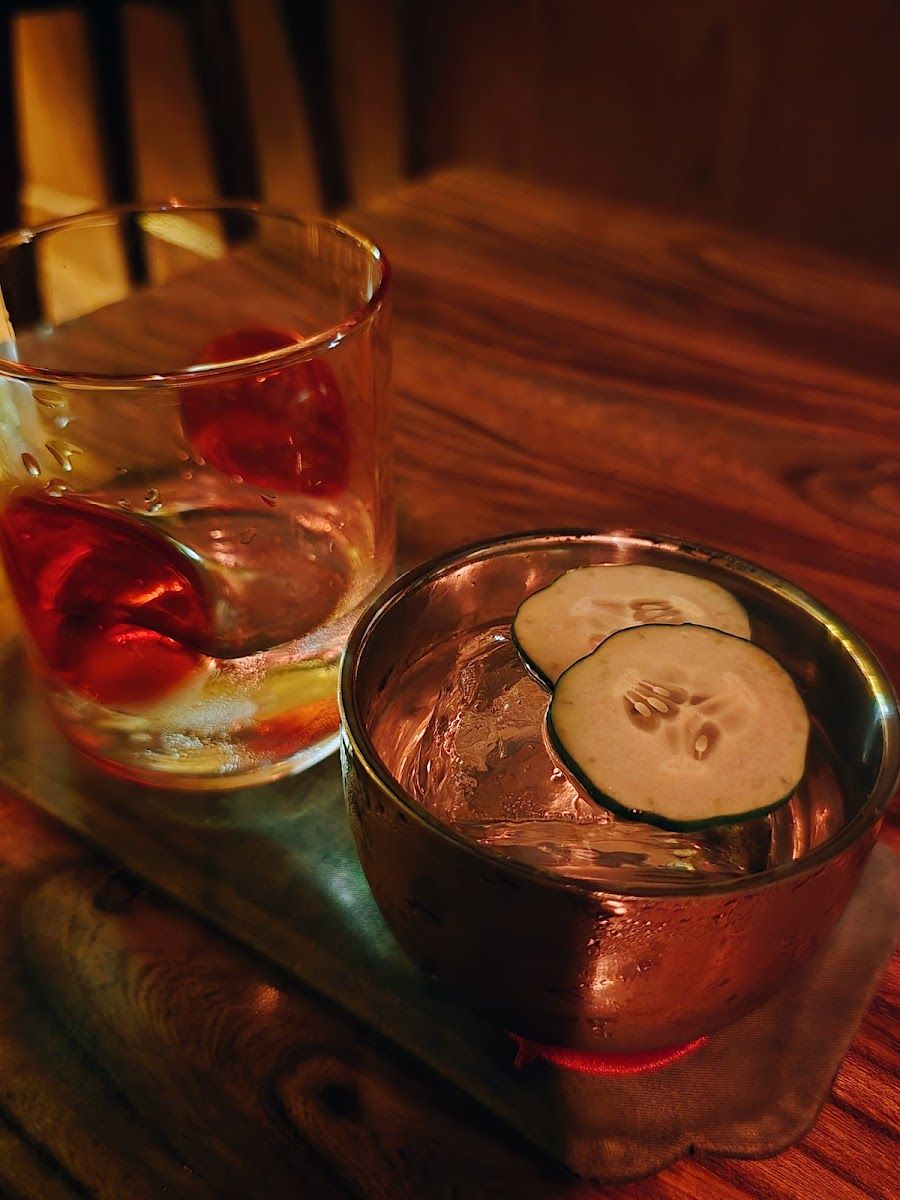 Club Street Bar bar service