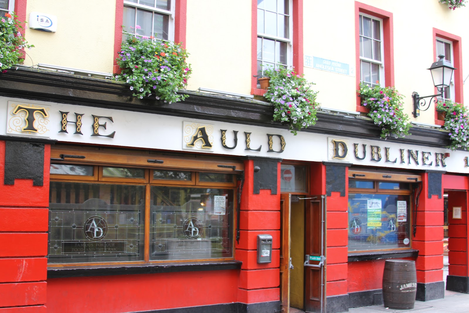 The Dubliners — Live Music in Dempsey Hill, Singapore