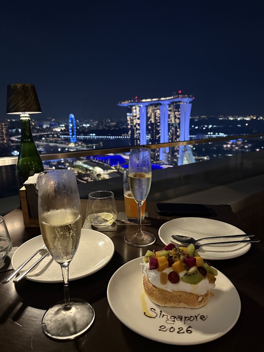 CÉ LA VI in Singapore