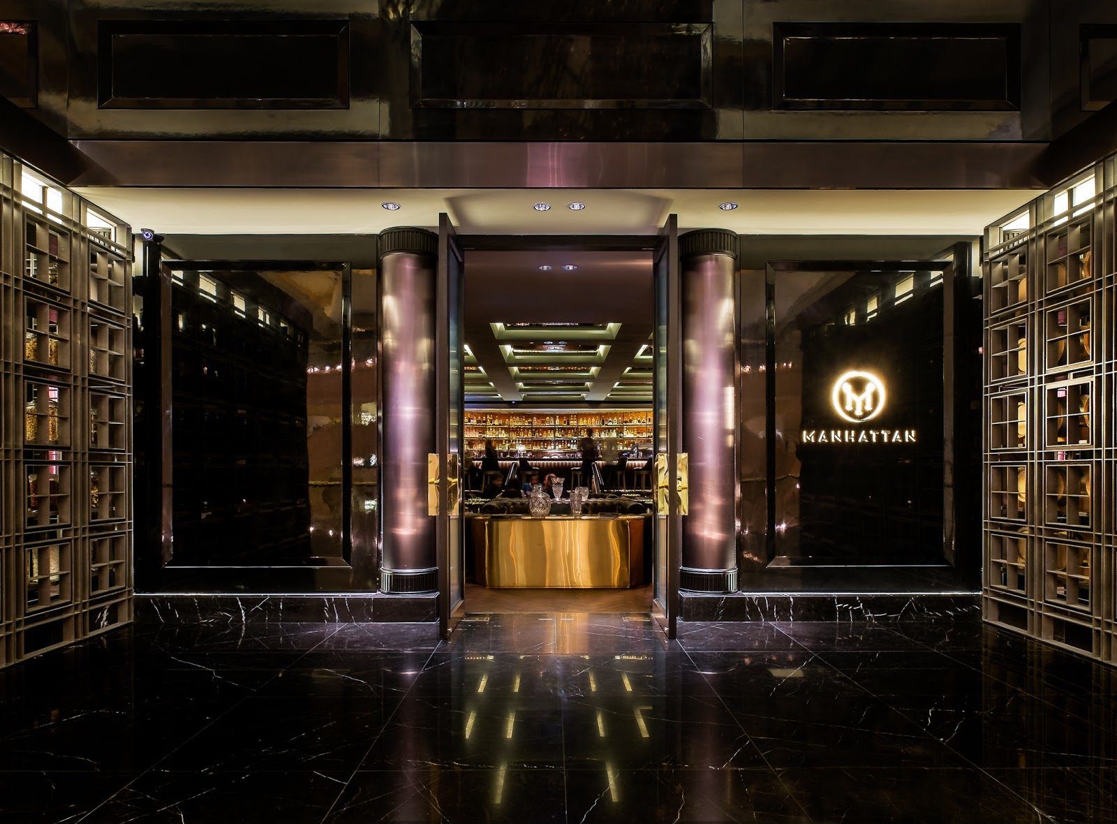 Manhattan Bar at Regent Singapore bar interior