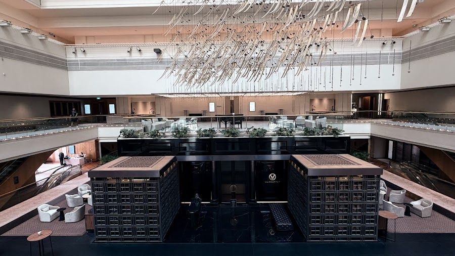 Manhattan Bar at Regent Singapore interior