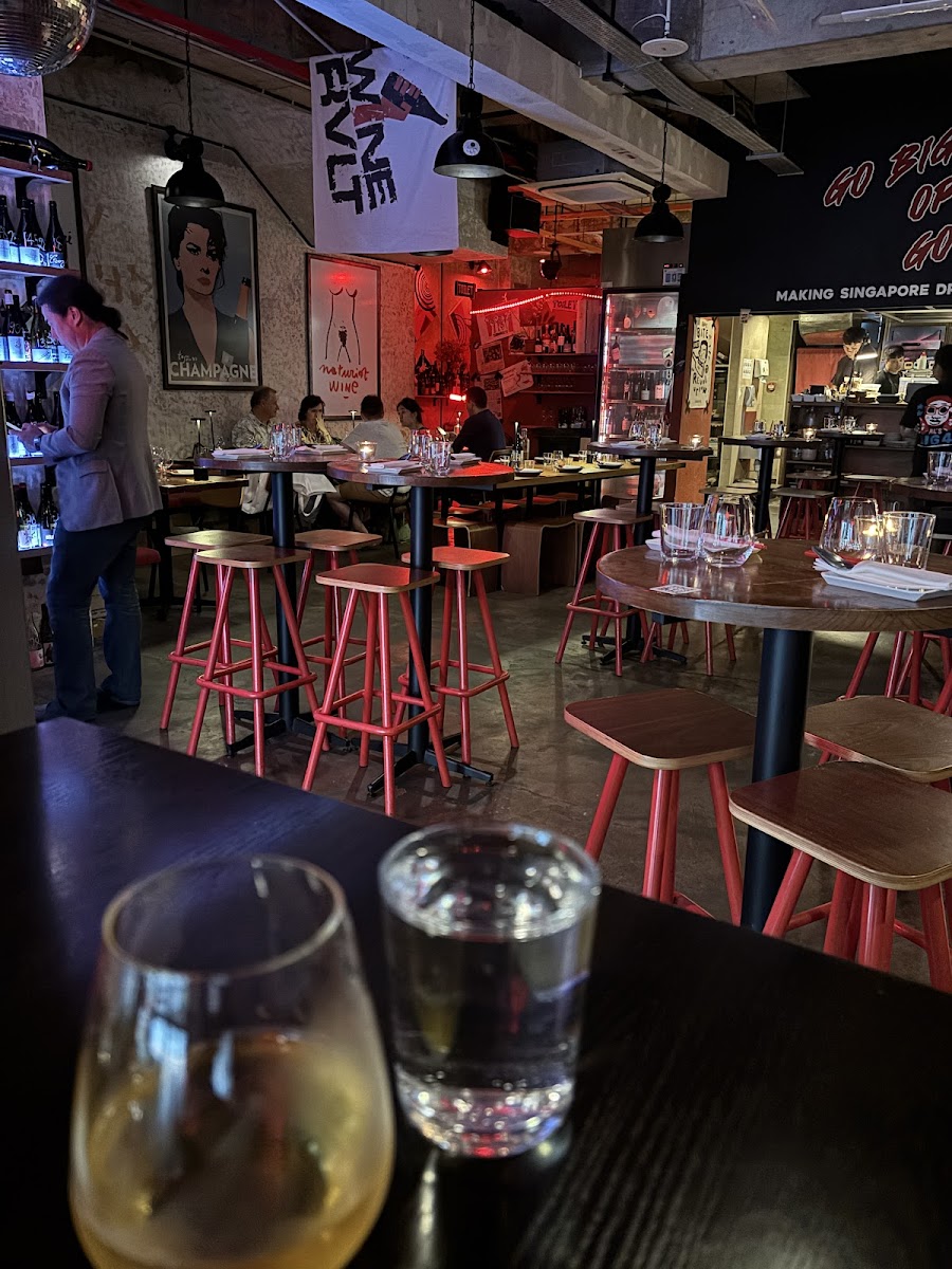 Wine RVLT, Singapore