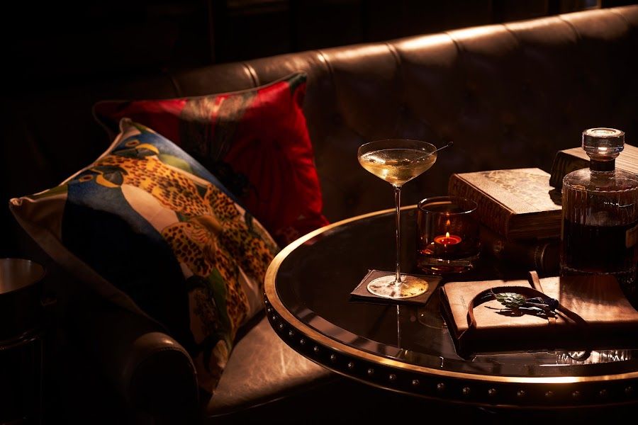 Writers Bar at Raffles Singapore interior