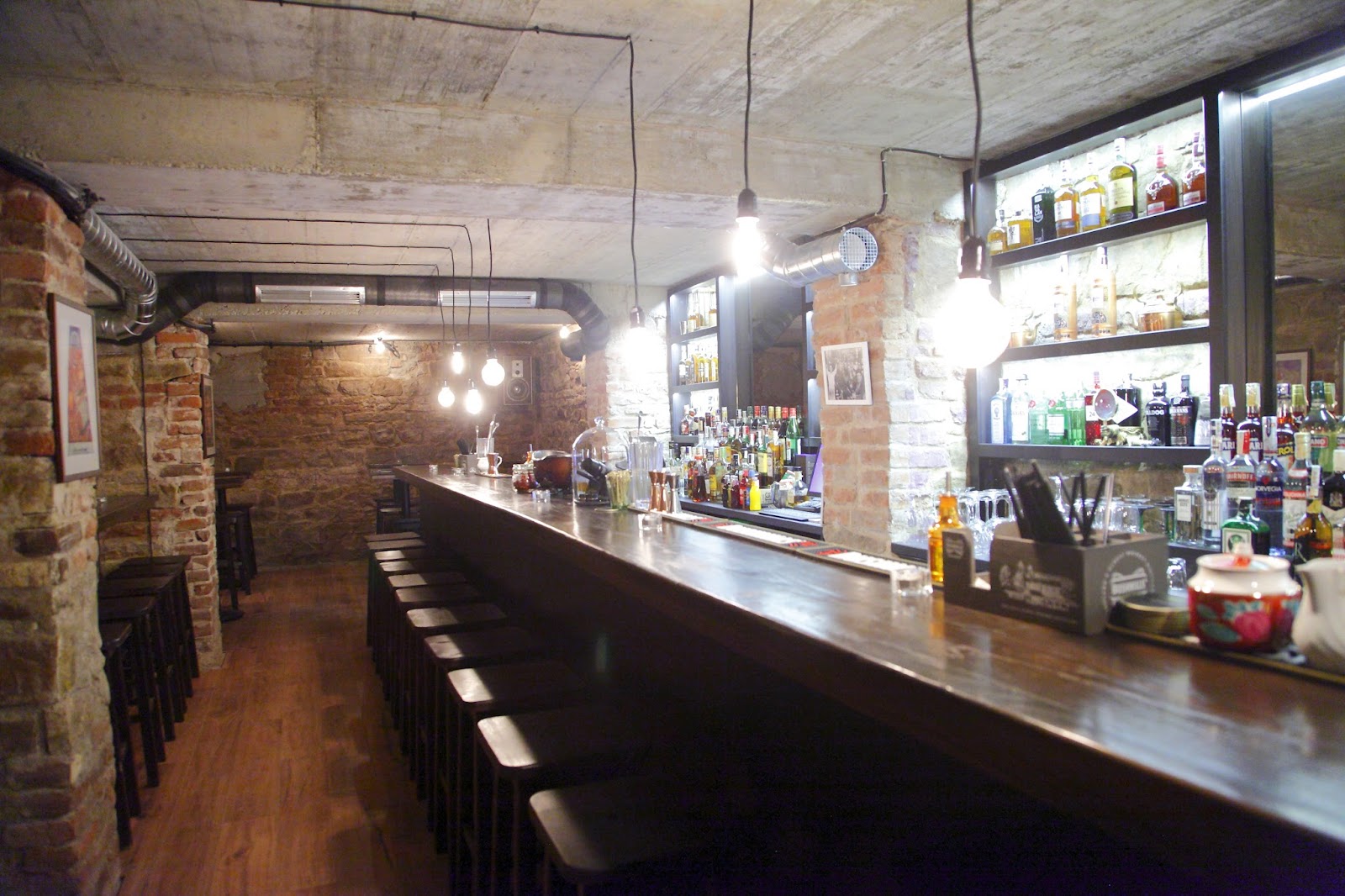 5L Speakeasy dark cocktail room in Sofia