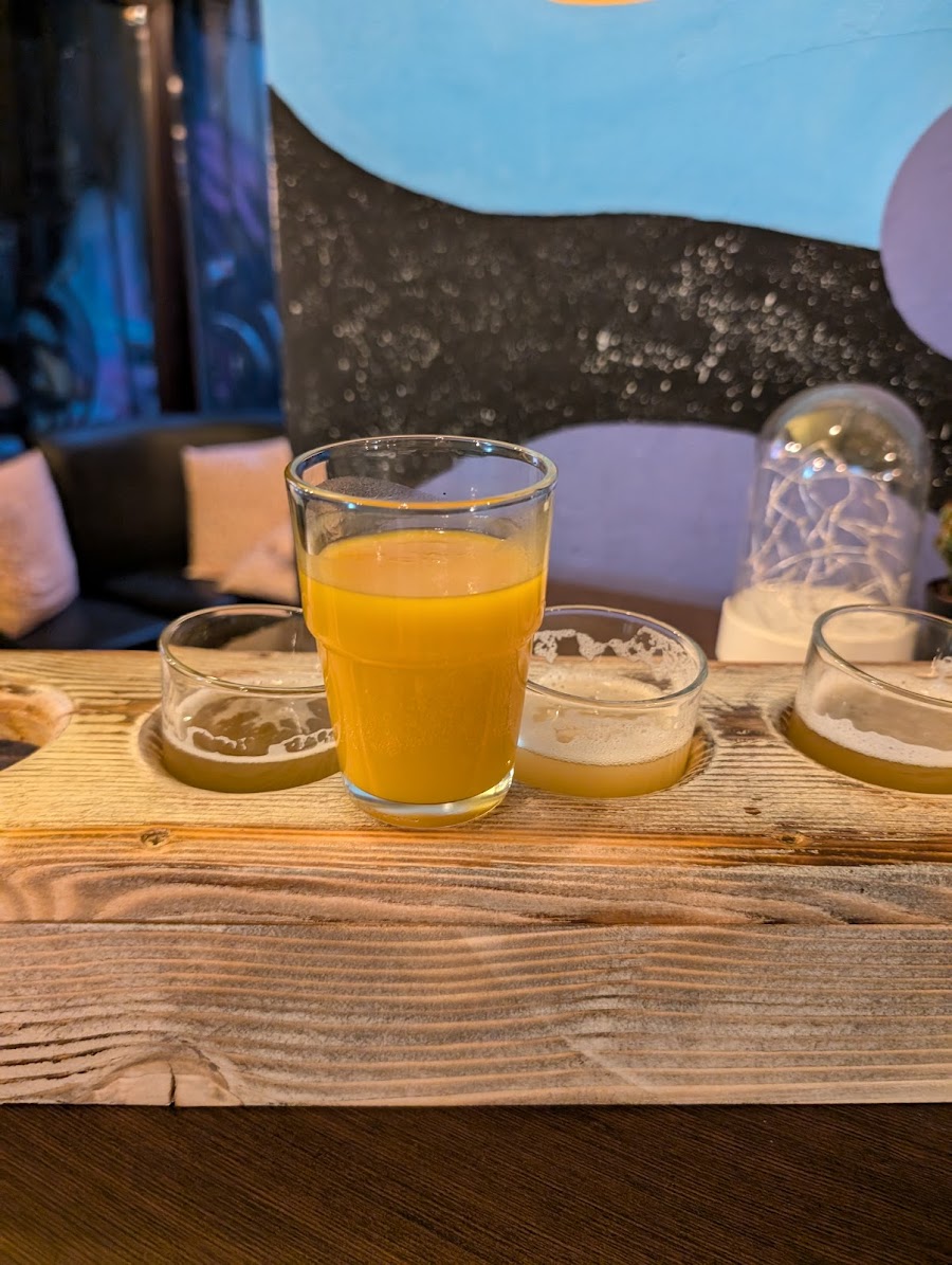 Crafter Bar bottle and tap lineup