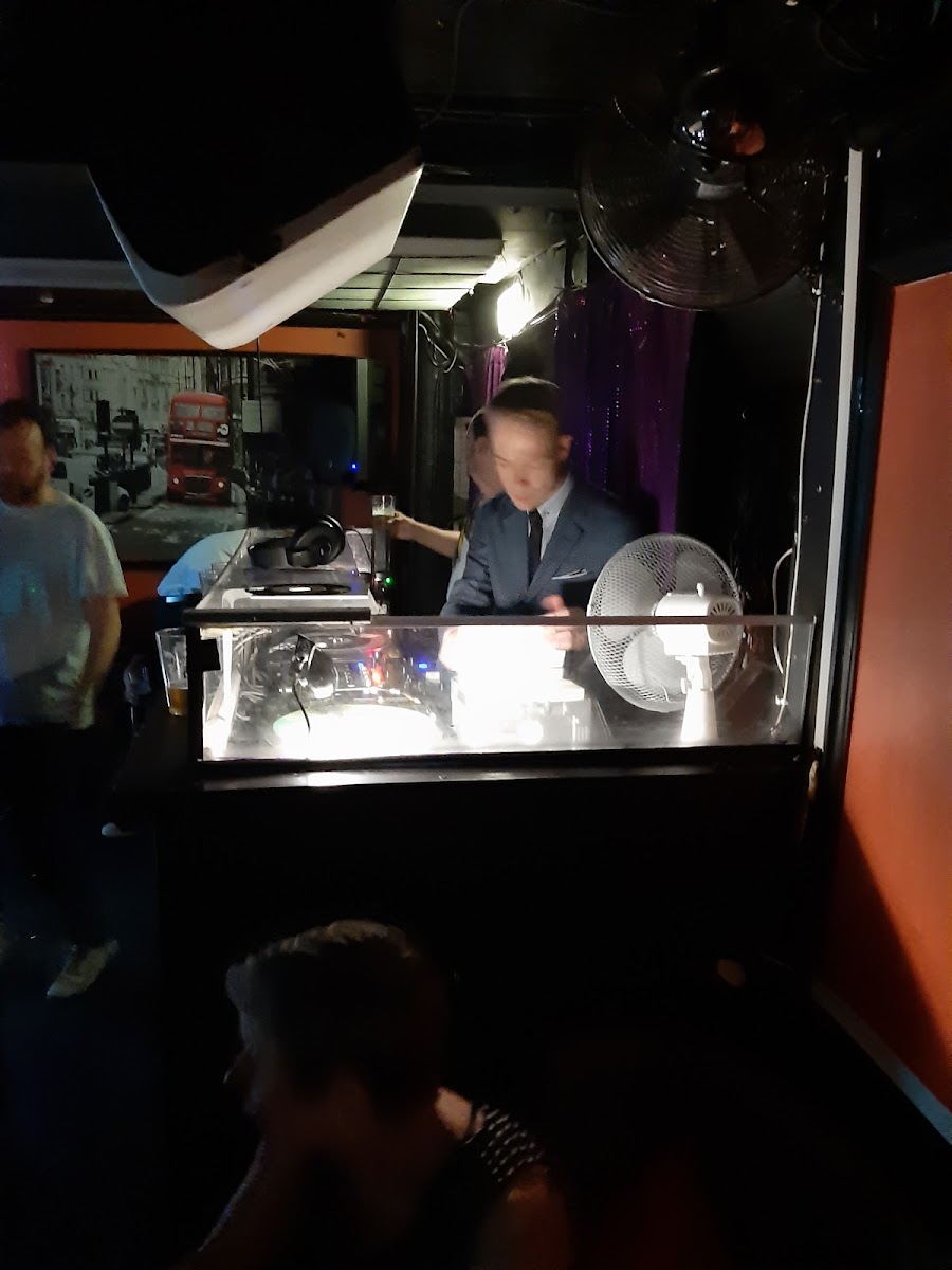 Bonden Bar interior
