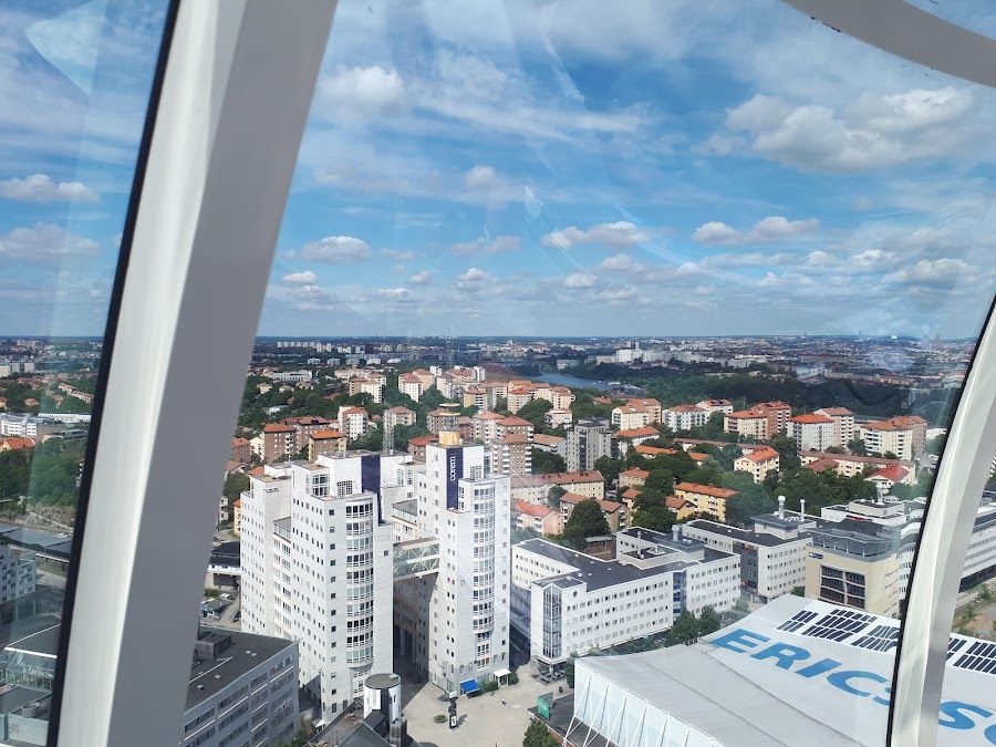SkyView Stockholm bar service